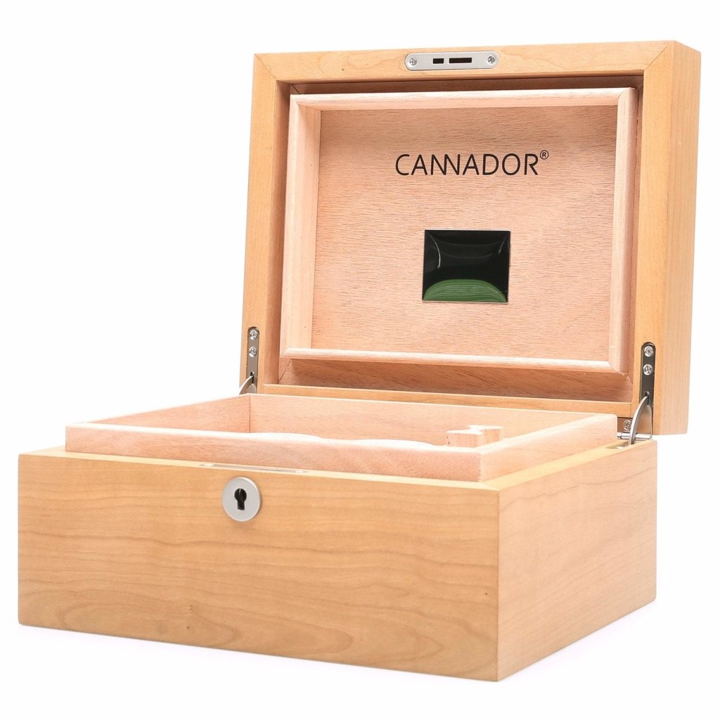 Cannador - 4 Strain Humidor (with nook)