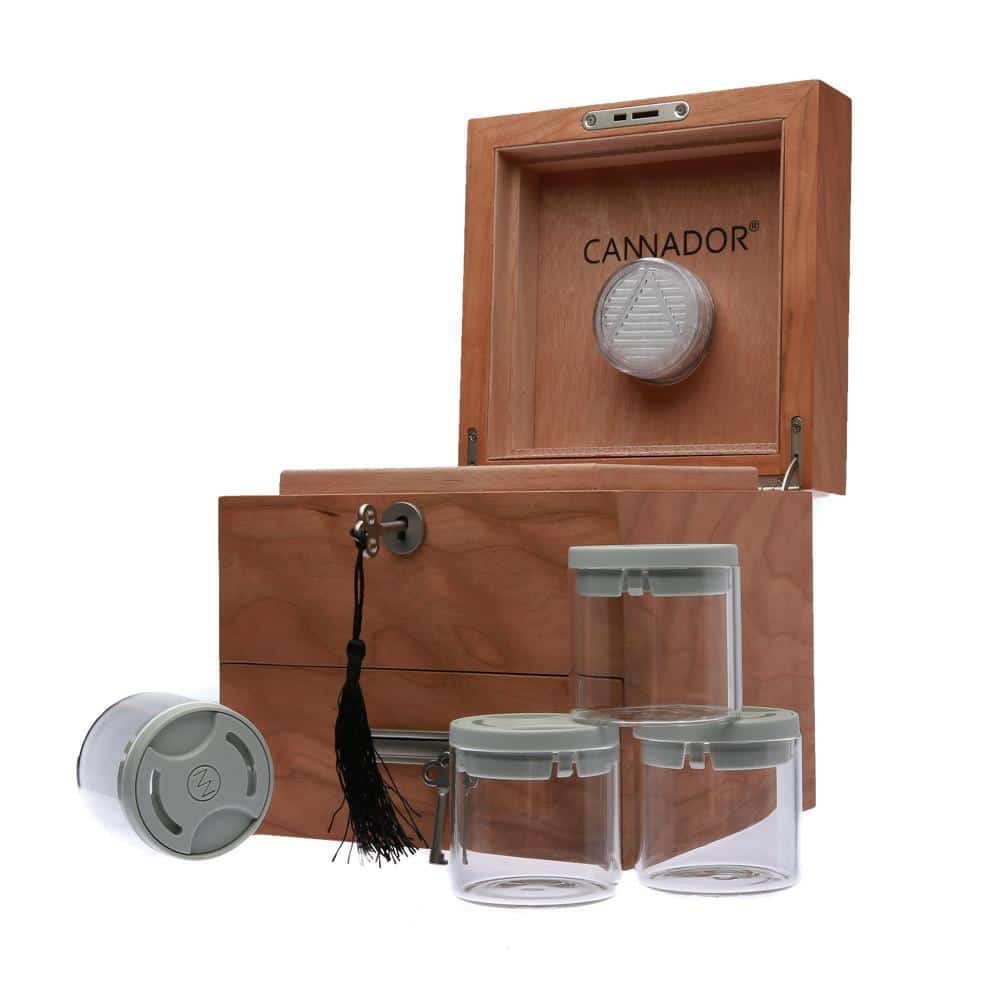 https://aqualabtechnologies.com/cdn/shop/products/cannador-4-strain-humidor-with-drawer-325483_1200x.jpg?v=1652203916