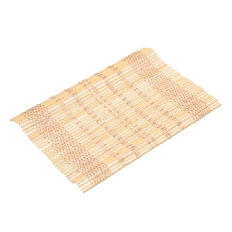 https://aqualabtechnologies.com/cdn/shop/products/raw-papers-natural-bamboo-rolling-mat-591261.jpg?v=1652205251